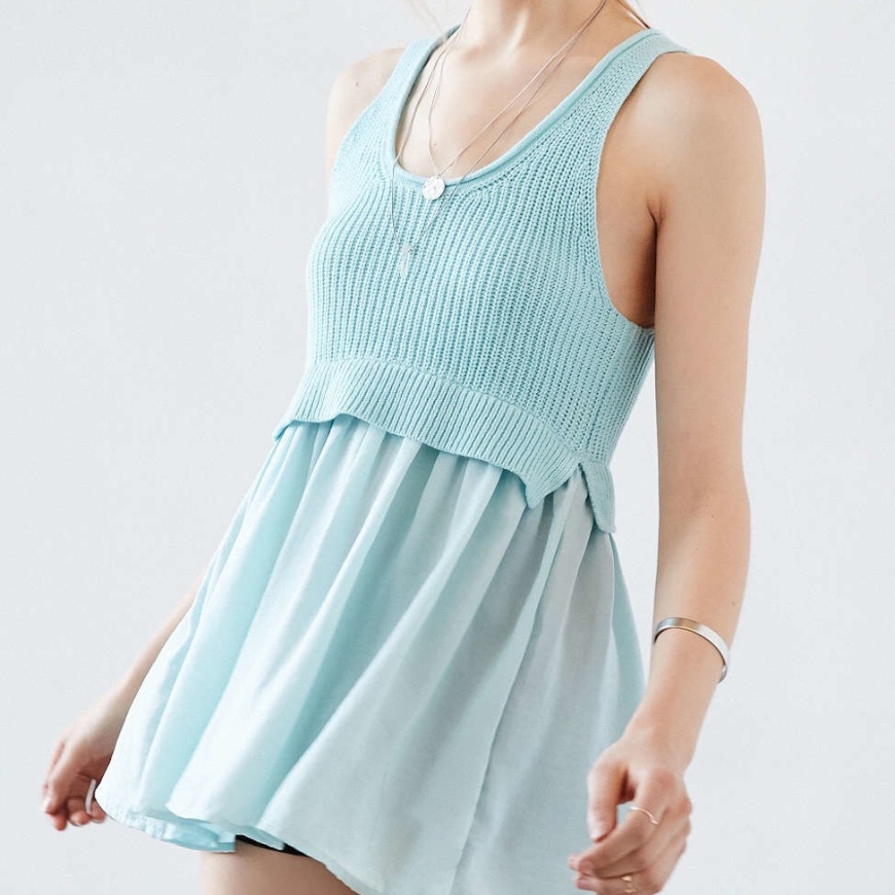 SOLD 🌈NEW UO “Ashley” Tunic!